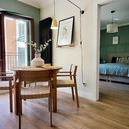 אלבלאג Komfortowy Apartament Przy Bramie Targowej Z Tarasem- Old Town מראה חיצוני תמונה