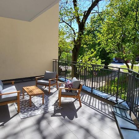 אלבלאג Komfortowy Apartament Przy Bramie Targowej Z Tarasem- Old Town מראה חיצוני תמונה