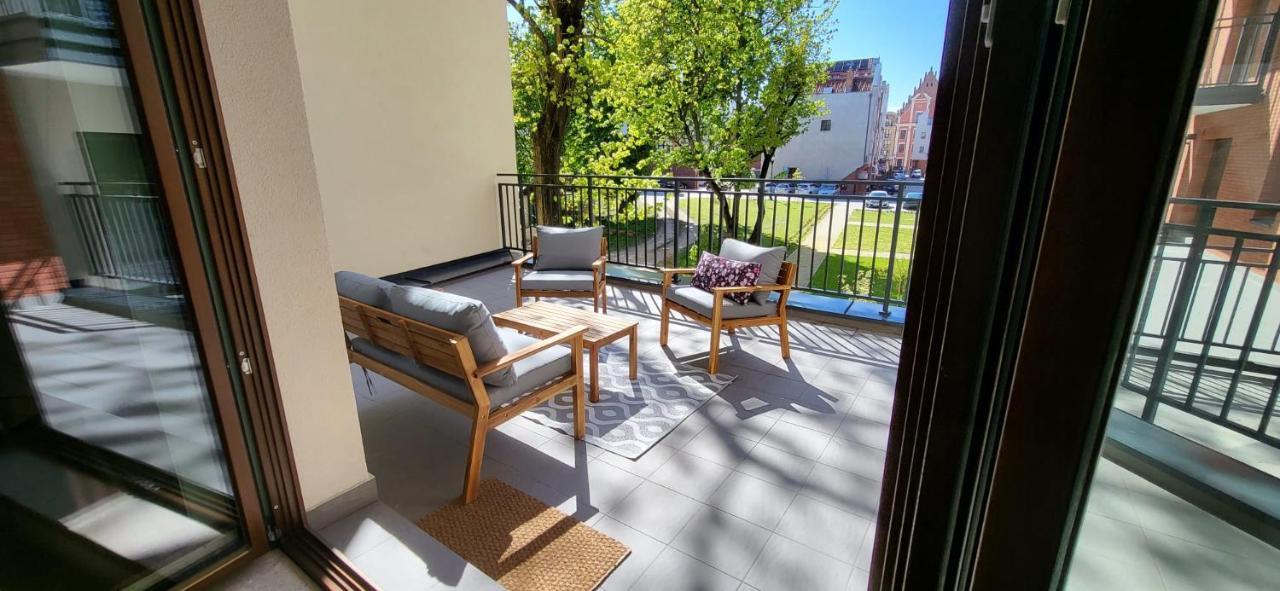 אלבלאג Komfortowy Apartament Przy Bramie Targowej Z Tarasem- Old Town מראה חיצוני תמונה