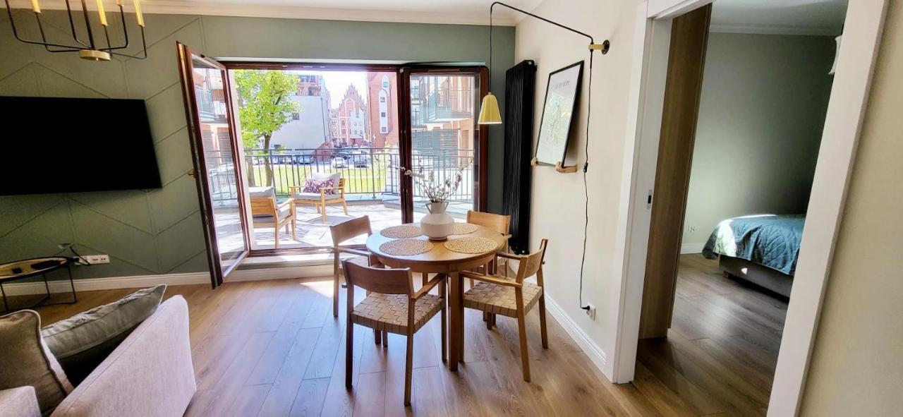 אלבלאג Komfortowy Apartament Przy Bramie Targowej Z Tarasem- Old Town מראה חיצוני תמונה